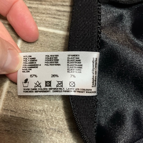 Black Lace Underwire Bra - Picture 4 of 4